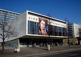 Das von Josef Kaiser entworfene Kino »International« auf der Karl-Marx-Allee in Berlin