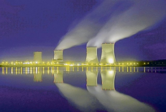 Bei der Stromerzeugung sollen sich nach dem Konzept der französischen Kommunisten Kernkraft und erneuerbare Energien ergänzen.
