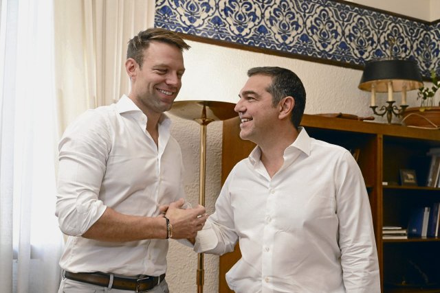 Schon unter Alexis Tsipras (rechts) fühlten sich viele Mitglieder von Syriza verraten; unter Stefanos Kasselakis (links) nimmt ihre Zahl zu.
