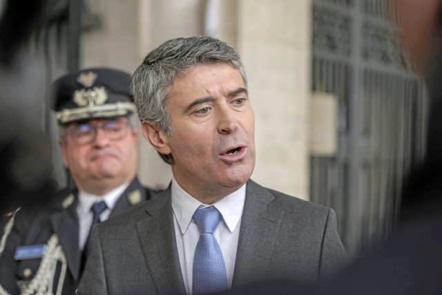 Will Vorsitzender der portugiesischen Sozialisten werden: Innenminister José Luís Carneiro.