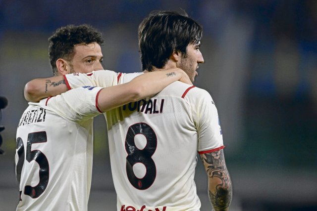 Erwischt: Die beiden italienischen Nationalspieler Alessandro Florenzi und Sandro Tonali