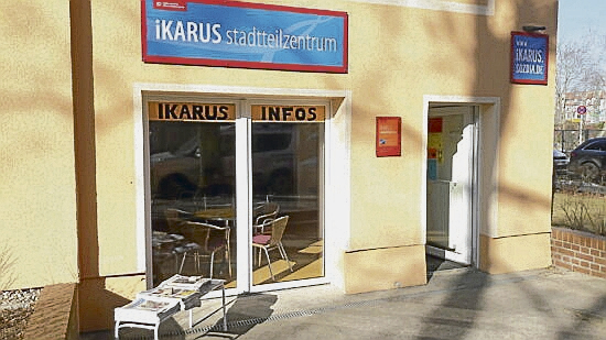 Nicht zu nah an der Sonne geflogen und trotzdem abgestürzt: Das »Ikarus« in der Wandlitzstraße 13 kann seit letzter Woche keine Infos mehr an die Nachbarschaft geben.