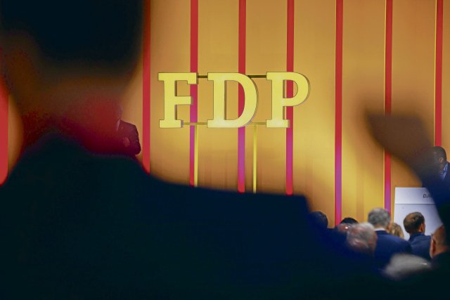 Eine kleine Mehrheit der FDP-Mitglieder will in der Ampel bleiben – eine große Mehrheit beteiligte sich gar nicht an der Abstimmung.