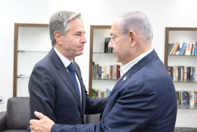 US-Außenminister Antony Blinen und der israelische Ministerpräsident Benjamin Netanjahu am 3.11.2023.