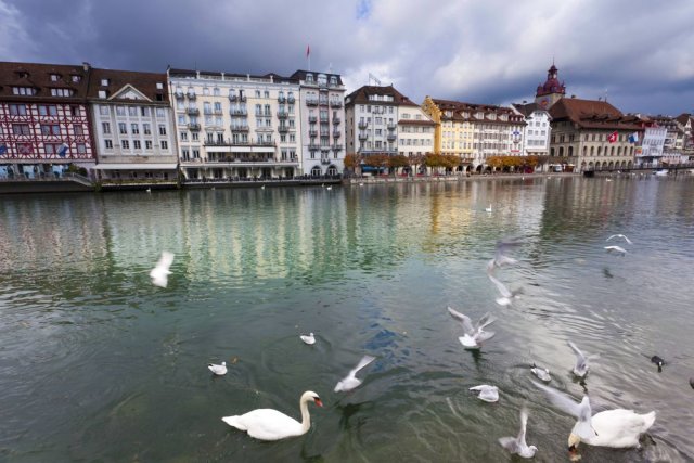 Das Wasser ist glasklar: Luzern am Vierwaldstättersee