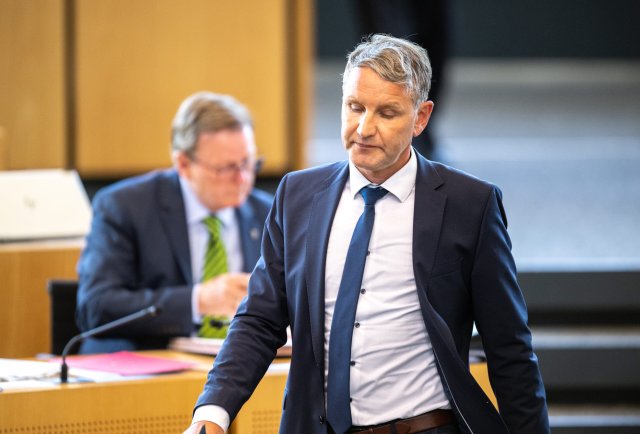 Der ultrarechte AfDler Björn Höcke könnte wegen einer umstrittenen Passage in der Verfassung Ministerpräsident werden, auch wenn er keine Mehrheit hat.