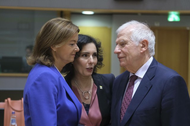 Tanja Fajon, Außenministerin Sloweniens, Hadka Lahbib, ihre belgische Amtskollegin, und der EU-Außenbeauftragte Josep Borrell am Montag in Brüssel