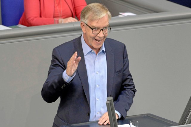 Kritisiert die von der Ampel geplanten Einschränkungen für die Gruppe Die Linke scharf: Ex-Fraktionschef Dietmar Bartsch