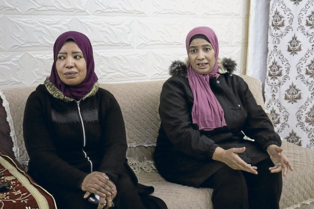 Halima Zuwaida und Ablah Bani Garah haben Angst um ihre Söhne – und um die radikalisierte Jugend.