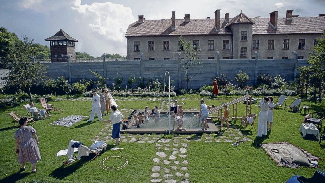Auschwitz ist da und man sieht es nicht: Gartenszene der Familie Höß in »Zone of Interest«