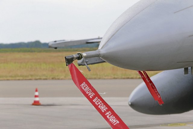 Der Dollar rollt beim weltweiten Geschäft mit Rüstungsgütern: Ein F-16-Kampfflugzeug auf dem Fliegerhorst Jagel in Schleswig-Holstein