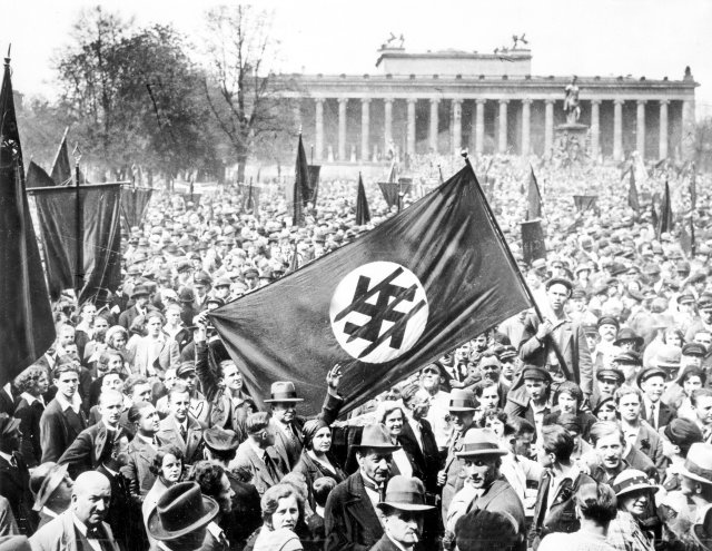 Demokratischer Antifaschismus, Teil I: Kundgebung der »Eisernen Front« gegen den Nationalsozialismus im Januar 1932