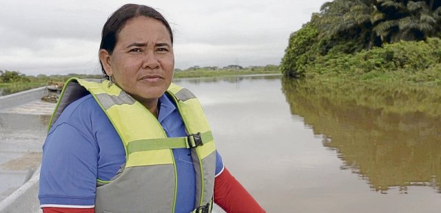 Yuly Andrea Velásquez Briceno ist seit 2019 Präsidentin der Fedepesan, einer von Fischer*innen gebildeten Umweltschutzorganisaton, die den Amnesty Menschenrechtspreis 2024 erhalten hat.