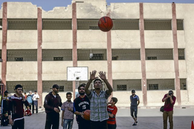 Basketball wurde in Syrien auch während des Krieges gespielt. Nun kommen auch wieder internationale Mannschaften in das Land, um beim Qualifikationsturnier für Olympia anzutreten.