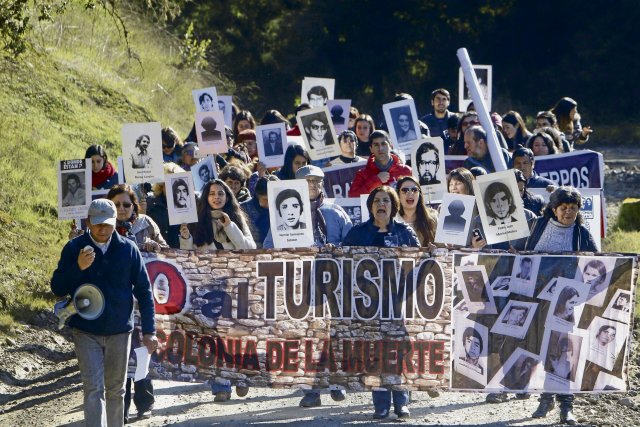 Nein zum Tourismus – Kolonie des Todes: Opfer der Colonia Dignidad machen seit Jahren Druck auf Aufarbeitung und Entschädigung.