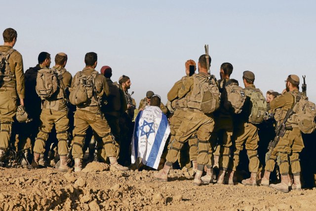 Ein Großteil der Israelischen Truppen wird aus dem Süden des Gazastreifens abgezogen. Ein Ende des Krieges ist trotzdem nicht in Sicht, meint Oliver Eberhardt.
