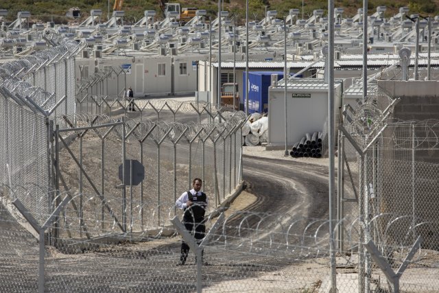 Mit der Krisenverordnung können auch Kinder bis zu 20 Wochen in haftähnliche Lager an einer EU-Außengrenze gezwungen werden.