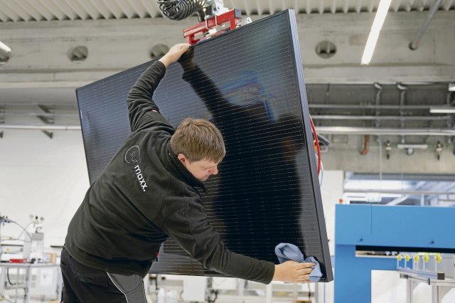 Der im sächsischen Ottendorf-Okrilla ansässige neue Solarherstel...