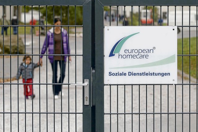 Für Mutti, den Rüstungskonzern: Die European Homecare ist Deutschlands größter Betreiber von Flüchtlingsunterkünften.