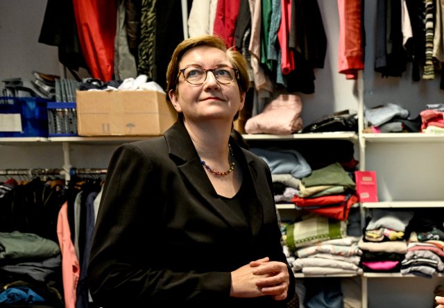 Bundesbauministerin Klara Geywitz (SPD) stellt den Nationalen Aktionsplan gegen Wohnungslosigkeit in einer Einrichtung für Obdachlose vor.