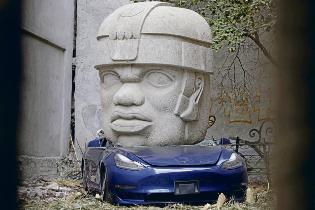 Kunstaktion des Bildhauers Chavis Mármol gegen den Bau einer Tesla-»Gigafactory« in Mexiko