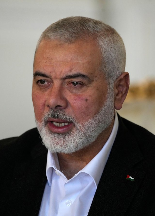Ismail Hanijeh, hier zu Gesprächen mit dem iranischen Außenminister Amirabdollahian, gilt als führender politischer Kopf der Hamas.