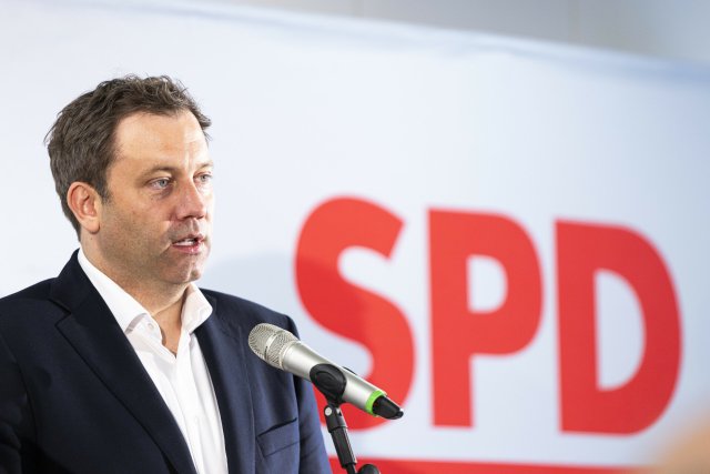 Will mit Steuergeschenken Unternehmen unter die Arme greifen: Bu...