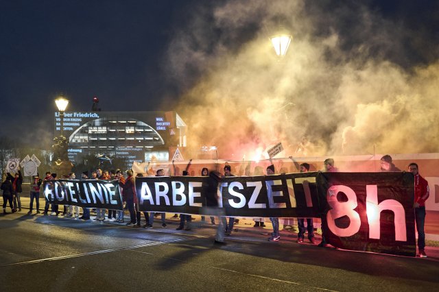 Unter dem Motto »Rote Linie Arbeitszeit 8h« hatte die IG Metall im März vor dem Bundeskanzleramt protestiert.
