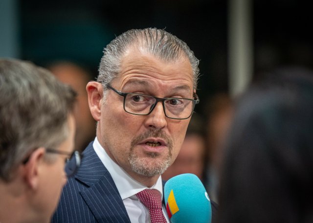 Auch Arbeitgeberpräsident Rainer Dulger sieht im Entwurf des Tariftreuegesetzes vor allem den staatlichen Zwang.