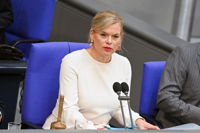 Julia Klöckner, Bundestagspräsidentin, begnügt sich nicht mit Gl...