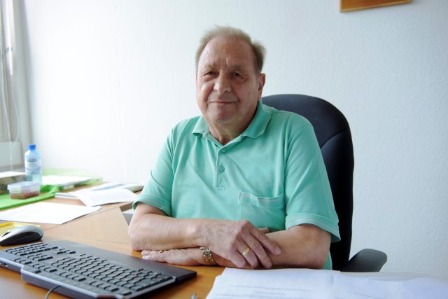 Jürgen Holz (1944-2025)