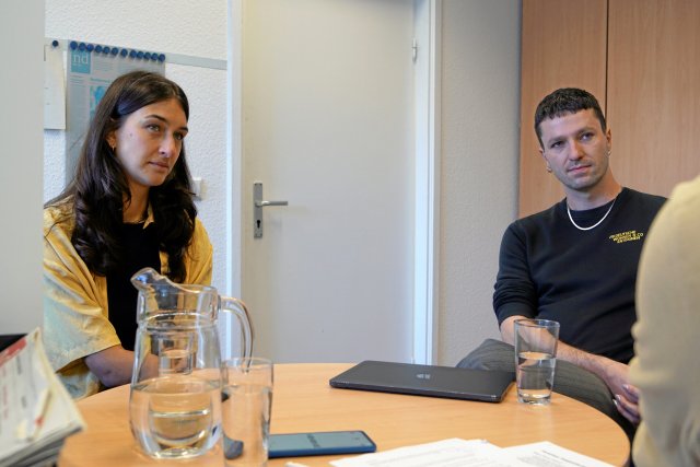Ida Mühlhaus und Justus Henze im Gespräch mit »nd«. Seit 2021 beziehungsweise 2022 engagieren sie sich in der Initiative Deutsche Wohnen und Co. enteignen.