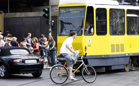 Immer mehr Berliner sind auf dem Fahrrad unterwegs.