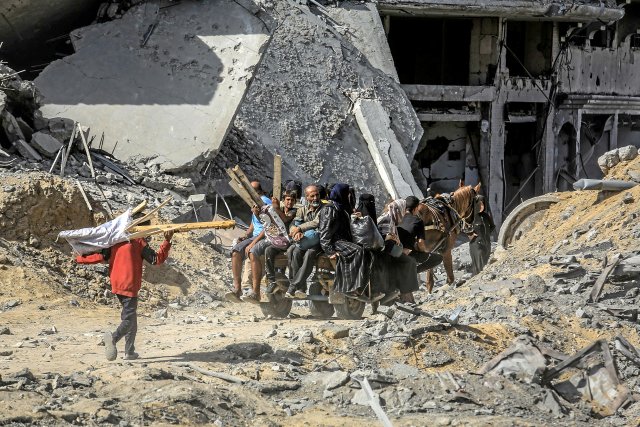 Die Palästinenser kehren in ein weitestgehend zerstörtes Gaza zurück.