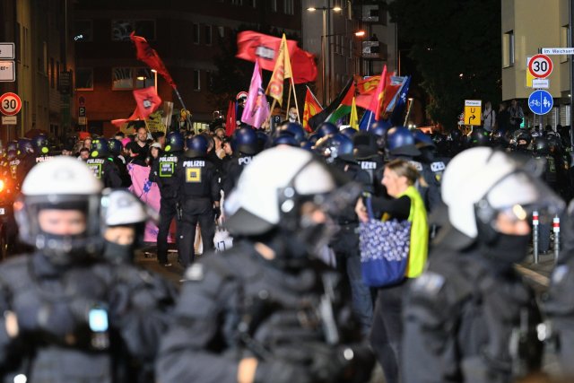 Die Polizei hatte den Protest gegen Deutschlands größten Rüstung...