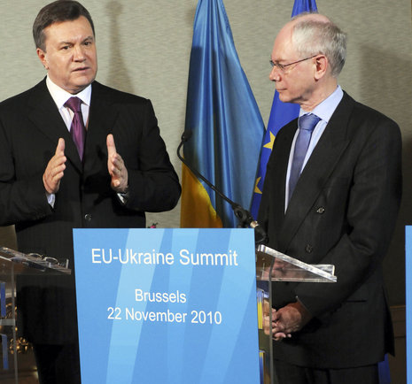 Pr&#228;sident Janukowitsch (l.) und EU-Ratspr&#228;sident Herman van Rompuy