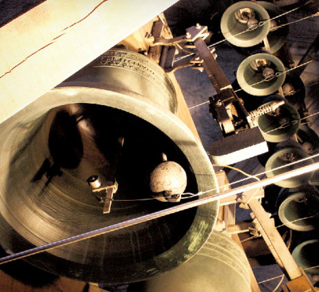 Das Glockenspiel im Kirchturm der St.-Rombouts-Kathedrale von Mechelen