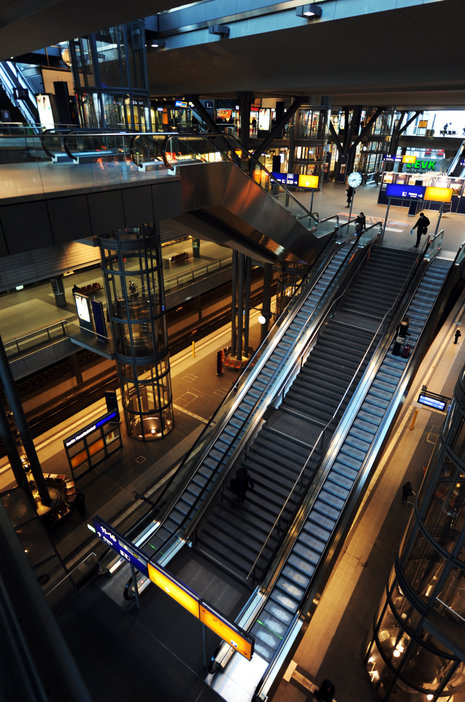 Die Rolltreppen fuhren noch im Hauptbahnhof.