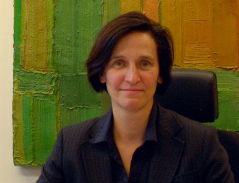 Die gebürtige Berlinerin Carola Bluhm ist Diplom-Soziologin. Die Linkspolitikerin gehört seit Herbst 2009 als Senatorin dem rot-roten Senat an.