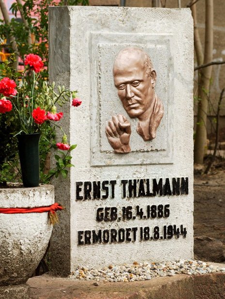 Gedenkstein f&#252;r Ernst Th&#228;lmann in Berlin ND-