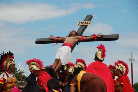 Kreuzigungsspektakel auf den Philippinen
