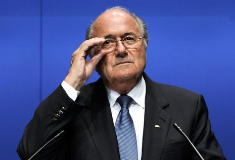 Blatter unter Druck