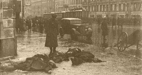 1,1 Millionen Leningrader starben während der Blockade in Folge von Hunger und deutschen Bomben auf ihre Stadt an der Newa.
