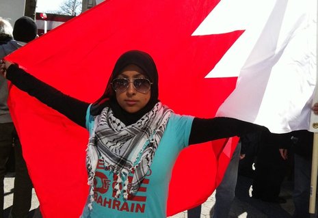 Maryam al-Khawaja bei einer Demonstration in Manama