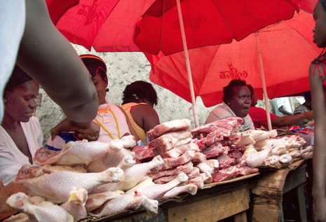 Geflügelreste aus Europa in Angola: billig für die Konsumenten, schlecht für Afrikas Produzenten