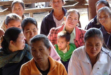 Dorfversammlung in Khouan Chanh in Laos