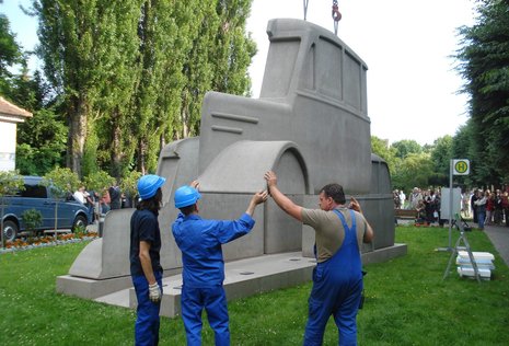 Ein Projekt an dem die »Aktion Zivilcourage« beteiligt war: das Denkmal der grauen Busse zur Erinnerung an die NS-Euthanasieopfer