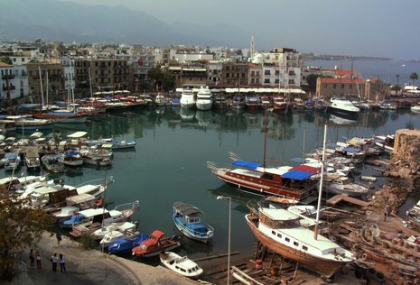 Der Yachthafen von Girne.