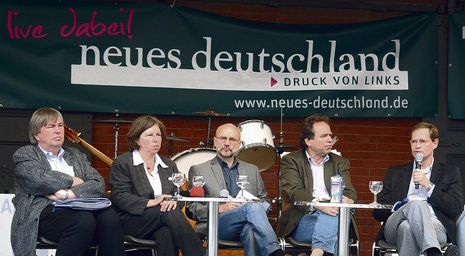 Die Gesprächsrunde mit Siegfried Rehberg, Katrin Lompscher, Bernd Kammer, Reiner Wild und Michael Müller (v.l.)