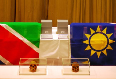 Geste der Versöhnung? 2011 gab die Berliner Charité 20 Totenschädel aus der Kolonialzeit an Vertreter der namibischen Regierung zurück.